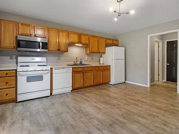 5th image of 1206 Emma Ct #1206