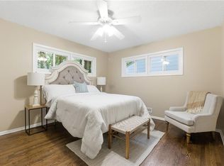 10803 Blue Ridge Blvd, Kansas City, MO 64134