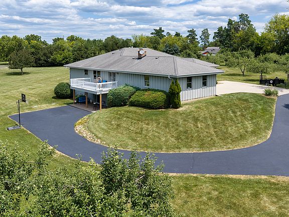 2nd image of 195 Clover Hill Ln