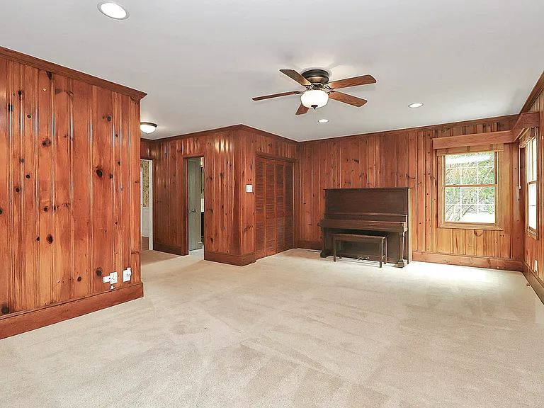 307 Ethan Ln — Photo 18