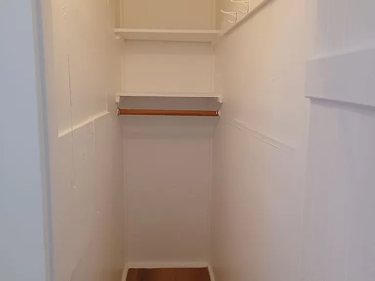 221 N Orange St — Photo 12