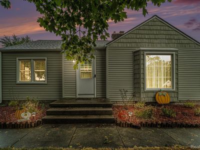 8077 Janis St, Shelby Township, MI, 48317