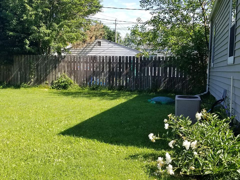 2nd image of 162 Harding St