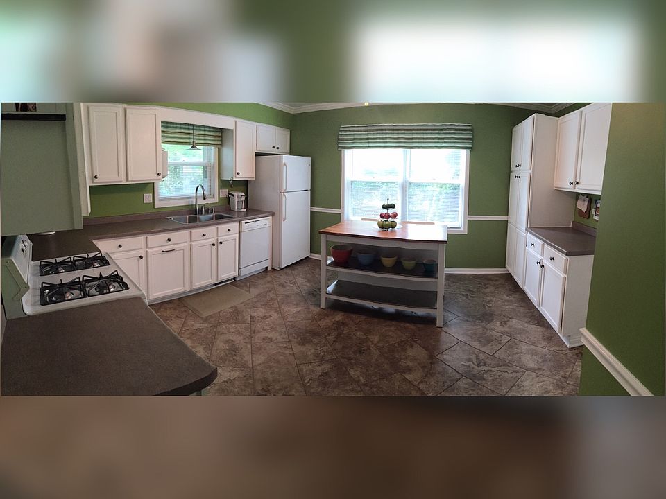 534 Woodridge Dr, Grafton, WI 53024 Zillow