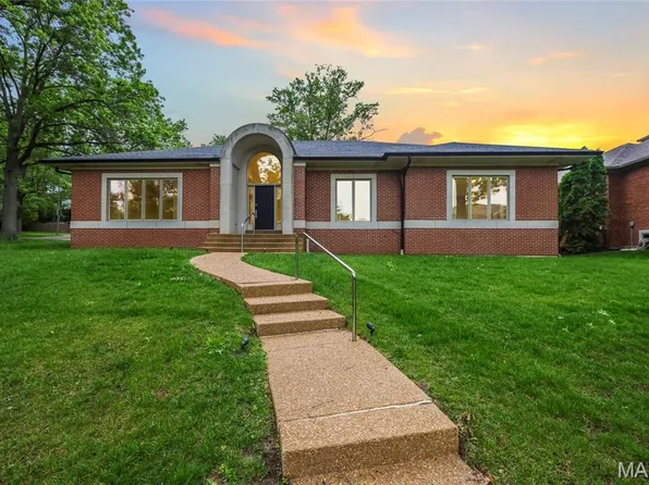 8333 Kingsbury Blvd, Saint Louis, MO 63105