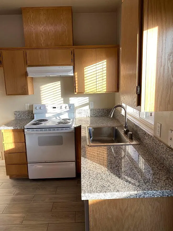 2 bed, 950 sqft, $1,500 — Photo 2