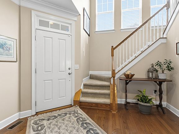 4th image of 7892 Heaton Way