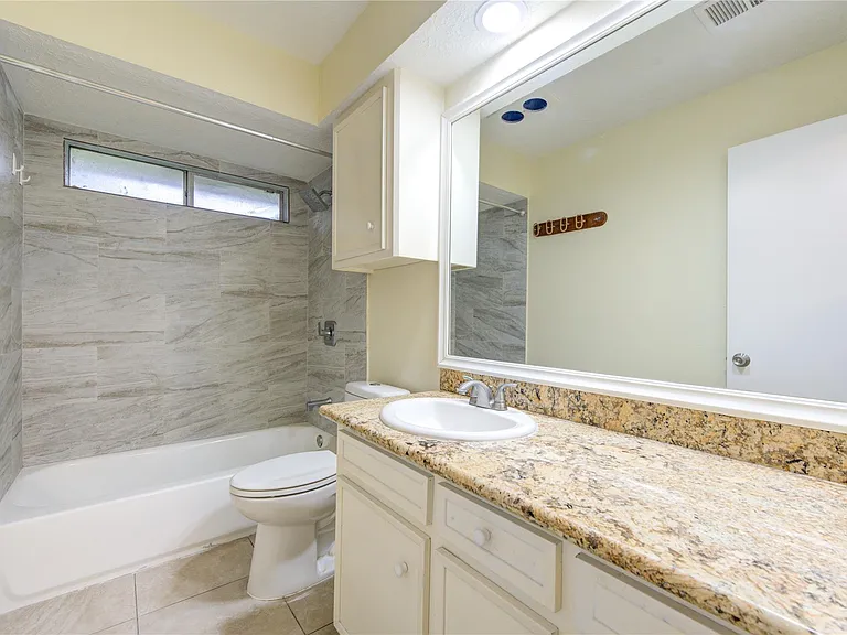 12810 Chaseland Ln — Photo 30
