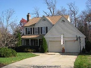 5th image of 249 Shakespeare Ct