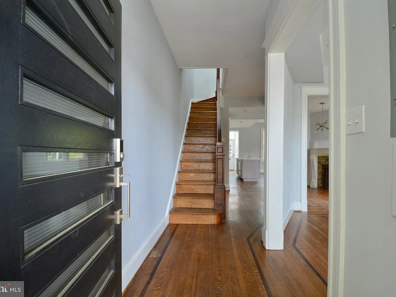 3 bed, 1.5 bath, 1532 sqft, $4,365 — Photo 4