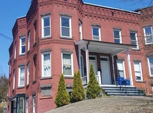 301-303 Linden St, Holyoke, MA 01040