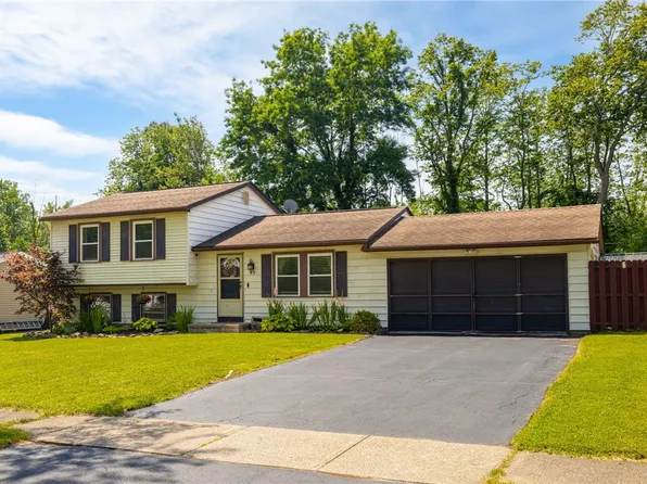 95 Elmford Rd, Rochester, NY 14606