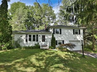 44 E Jefferson Rd, Pittsford, NY 14534