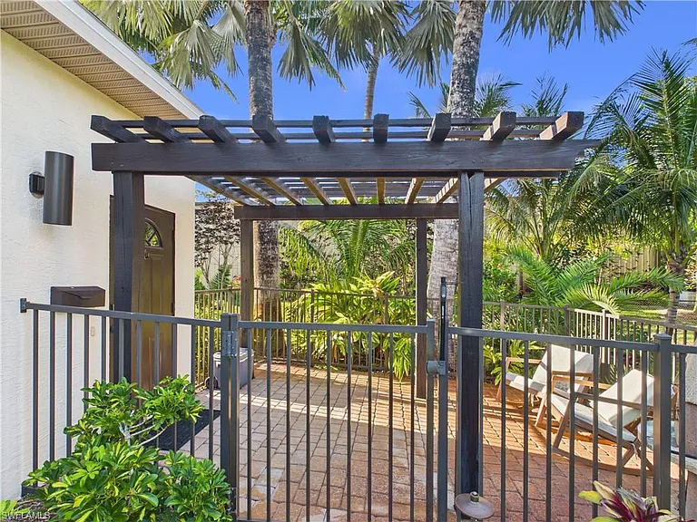 6072 Polly Ave — Photo 19