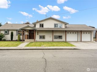 366 N Park St, Lynden, WA 98264