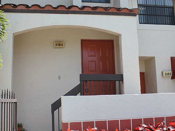 4th image of 3104 Congressional Way
