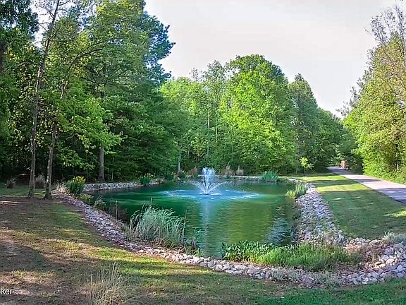 4th image of 280 Poplar Ridge Rd