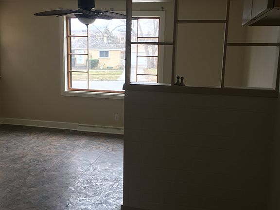 4th image of 36 Victoria Blvd