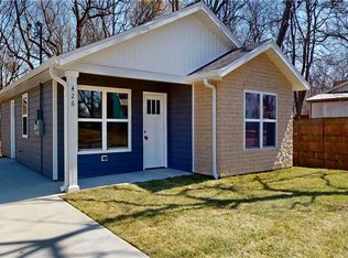 426 N Elizabeth St, Nevada, MO 64772