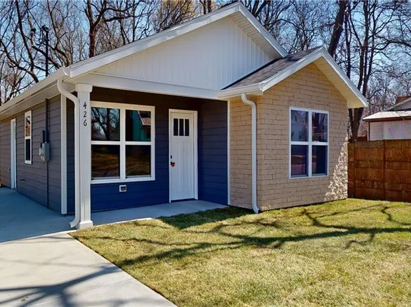 426 N Elizabeth St, Nevada, MO 64772