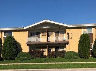 18305 Exchange Ave APT 12, Lansing, IL 60438