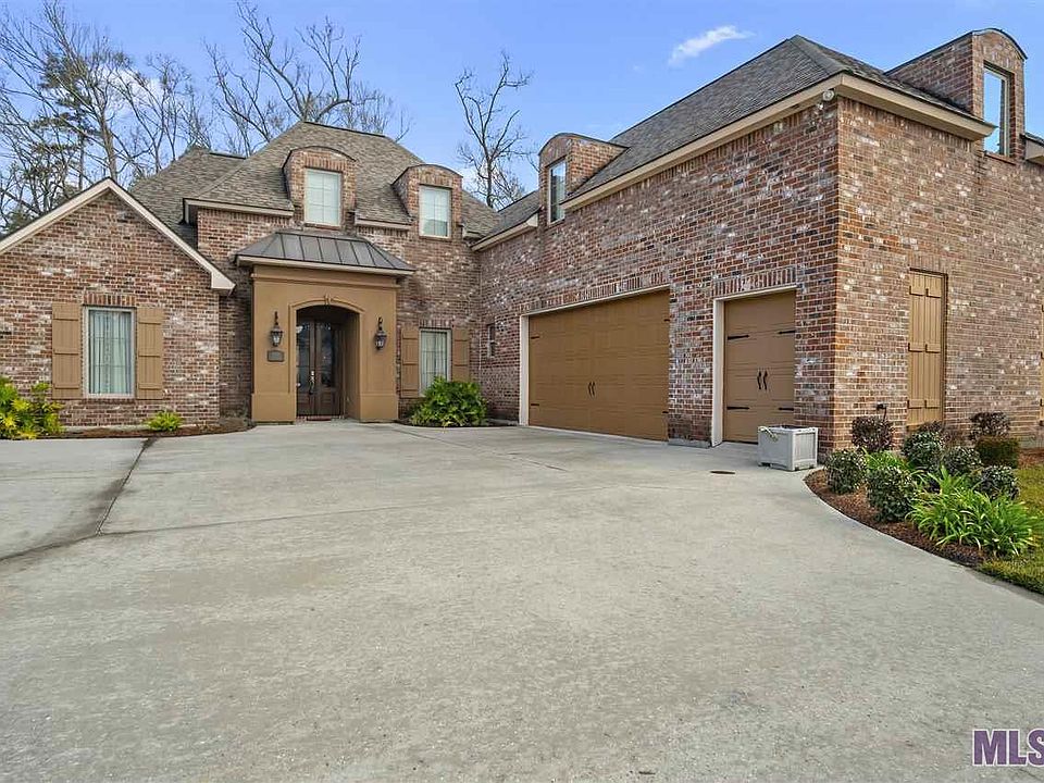 1st image of 18135 Villa Trace Ave