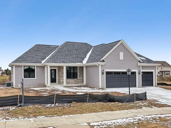471 Chapman Farm BOULEVARD, Mukwonago, WI 53149