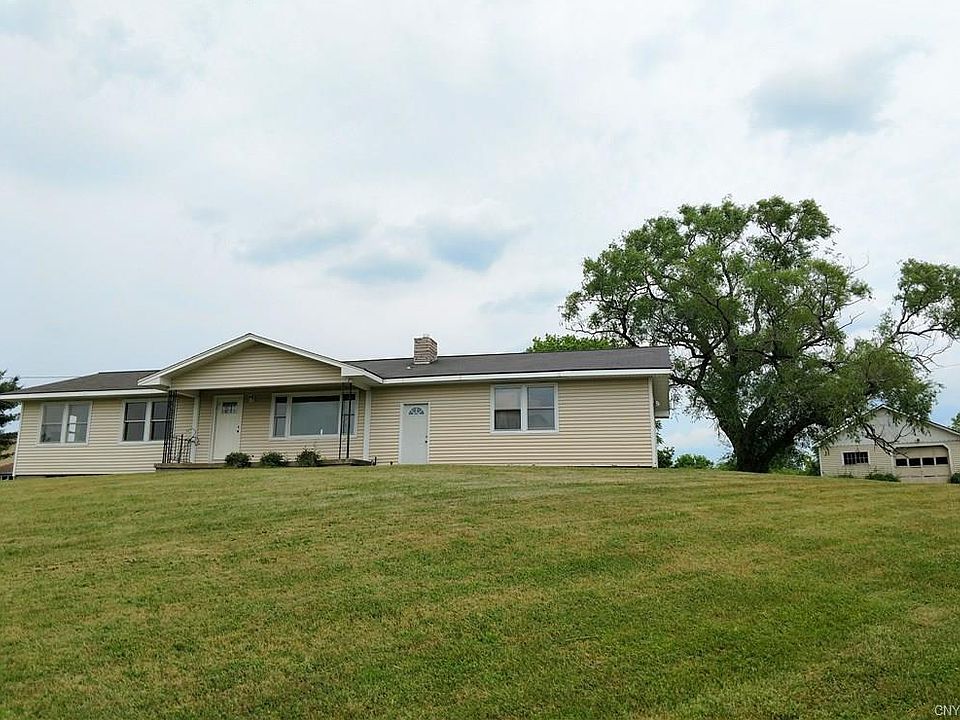 2nd image of 3531 Honeysuckle Rd