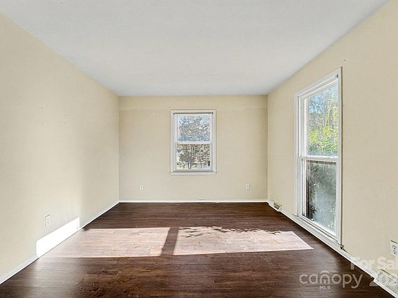 5th image of 7125 Covecreek Dr