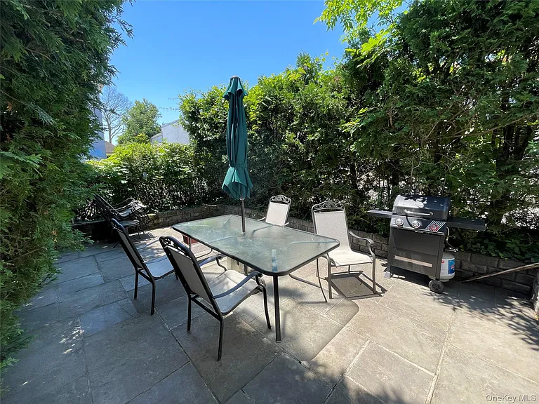 46 Maple Ave — Photo 14