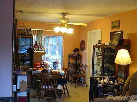 4th image of 3005 35th Ave W