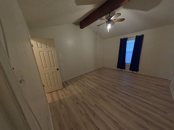 5th image of 1412 Janet Ln