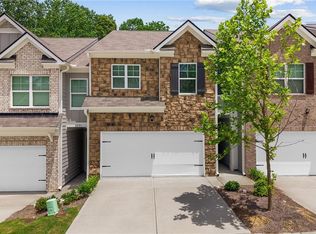 3341 Greyton Dr, Buford, GA 30519