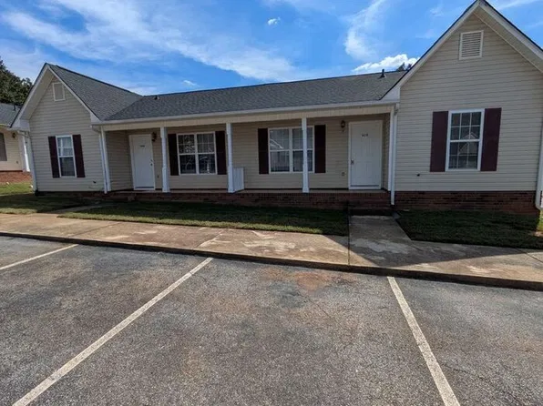 620 W 13th St, Newton, NC 28658