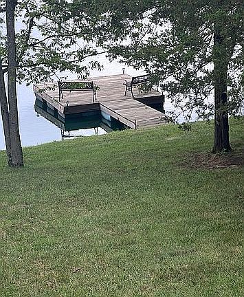 4th image of 630 Singer Ln