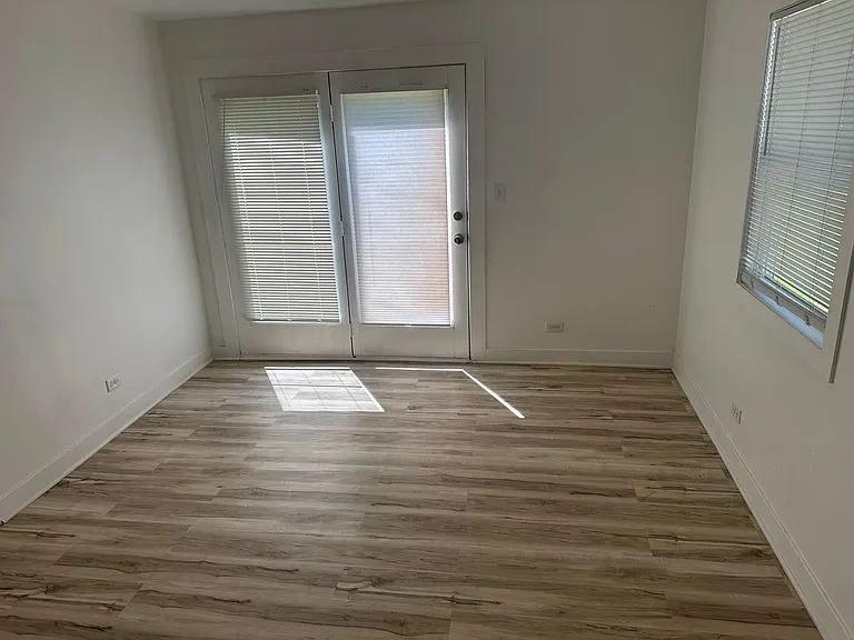 18130 Loomis Ave — Photo 5