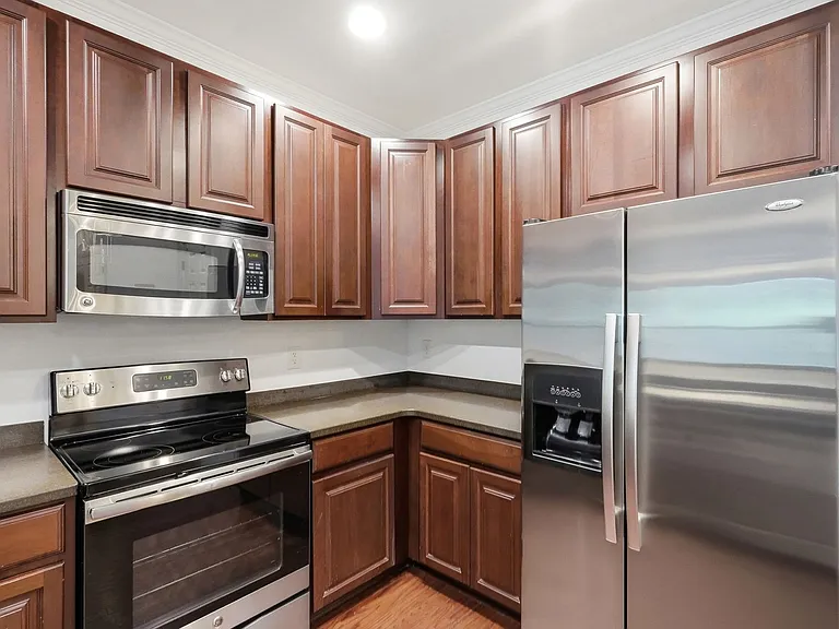 1000 E Woodlawn Rd #216 — Photo 13