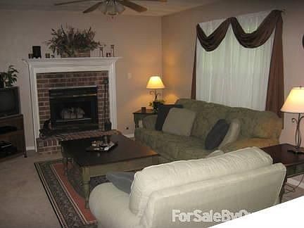 Family Room (leads to deck)