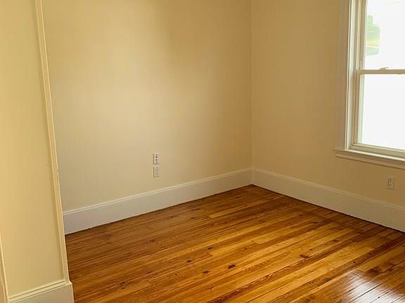 5th image of 51 Sylvia St #2