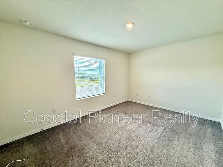 32794 Pez Landing Ln — Photo 15