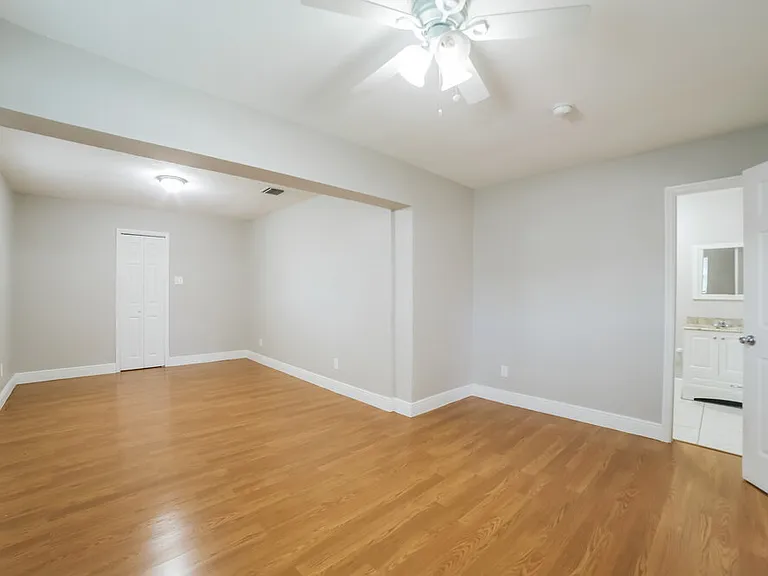 13620 Monroe St — Photo 10