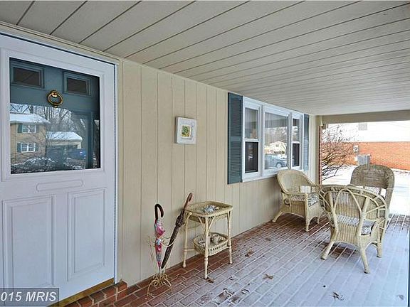 3rd image of 4760 Farndon Ct