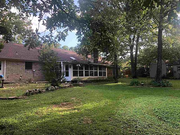 4th image of 219 Fairway Dr