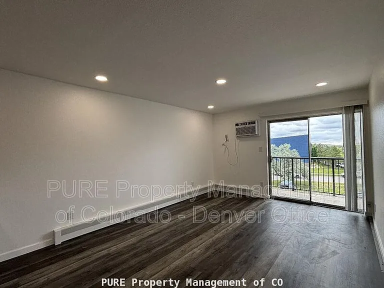 1150 Golden Cir #409 — Photo 10