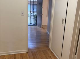 Grismer Cove Apartments