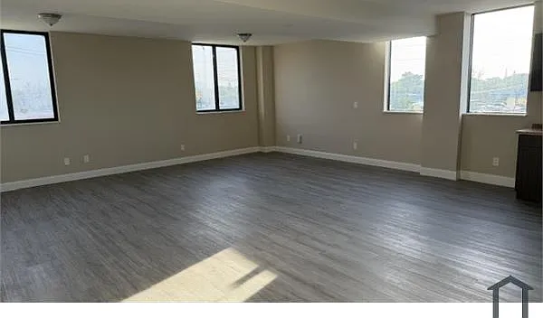 1020 NW 2nd Ave #401