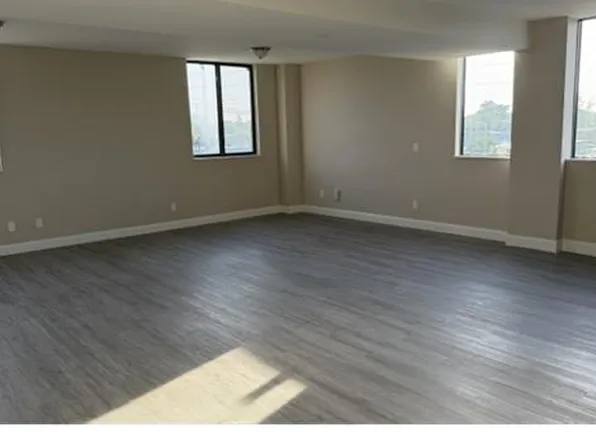 1020 NW 2nd Ave #401, Hallandale, FL 33009