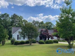 1693 Lakemont Dr S, Southside, AL 35907