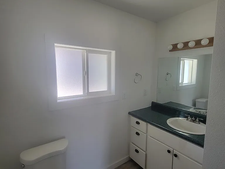 208 S Saint Charles St #10 — Photo 7