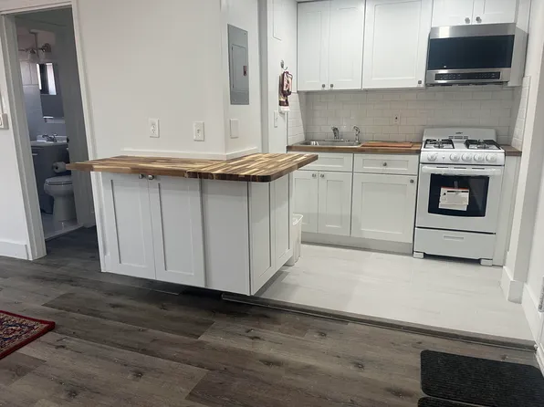 500 Linwood Drive image 8 of 10